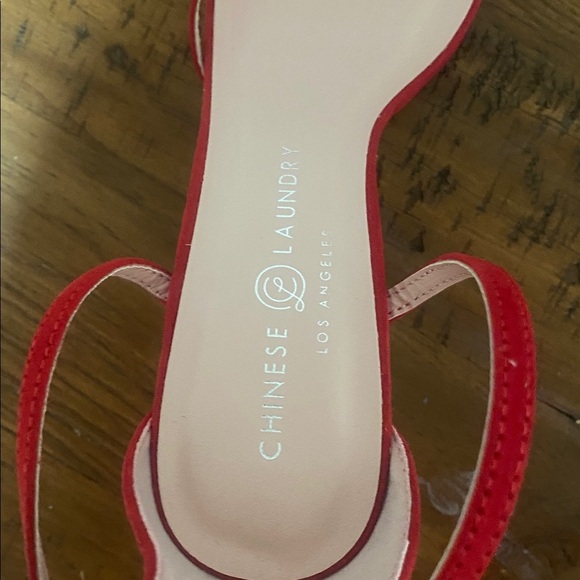 Chinese Laundry Taryn Womens Size 8 Dress Sandals Red Suede NWOT - Picture 7 of 16